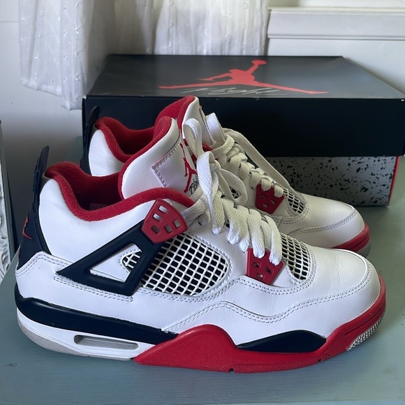 Air Jordan 4 Retro Og ‘Fire Red’ 2020 - Picture 3 of 5